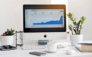 开云在线-本土球员受伤下场，全场球迷泪目，球员受伤费用谁出