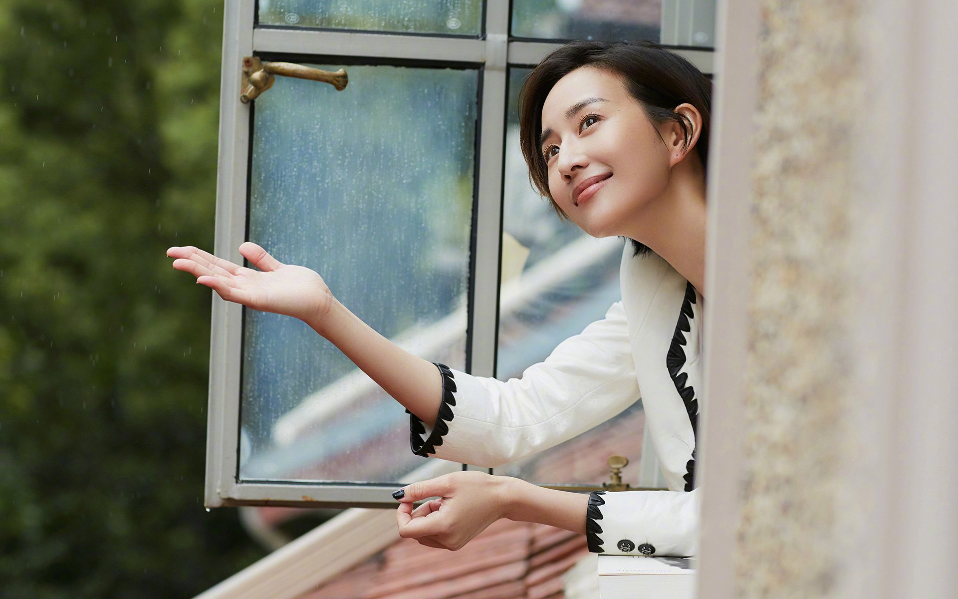 女足比赛球队团结一心,目标锁定胜利,女足小组