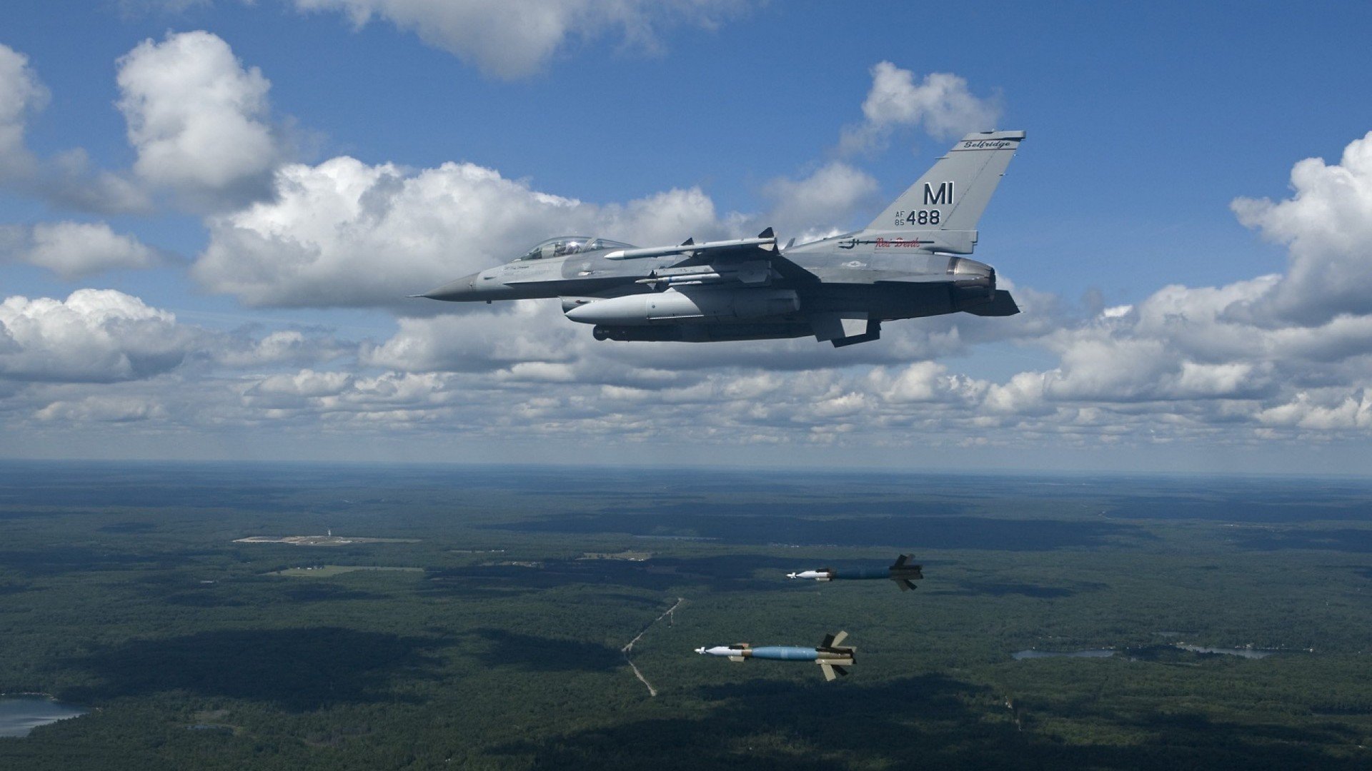 “电动冲浪:马鞍山赛场带来前所未有的水上竞速体验”