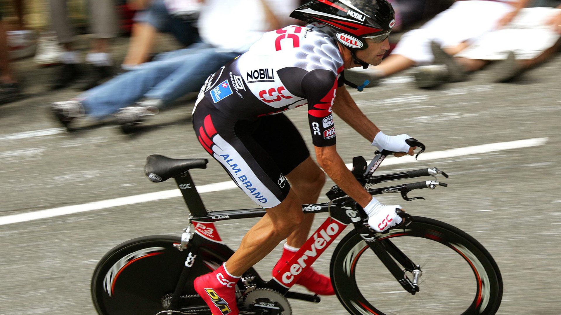 开云体育下载官网-升班马雷恩表现抢眼，引发热议，马雷怎么出生的